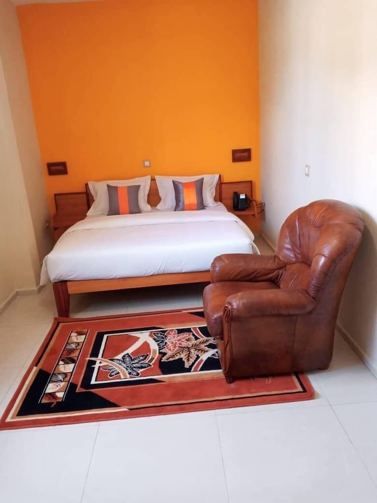 Premium Hotel