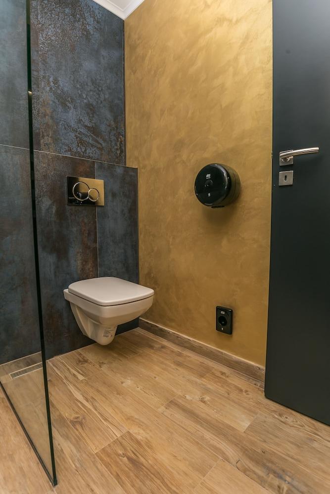 Golden Apartments
