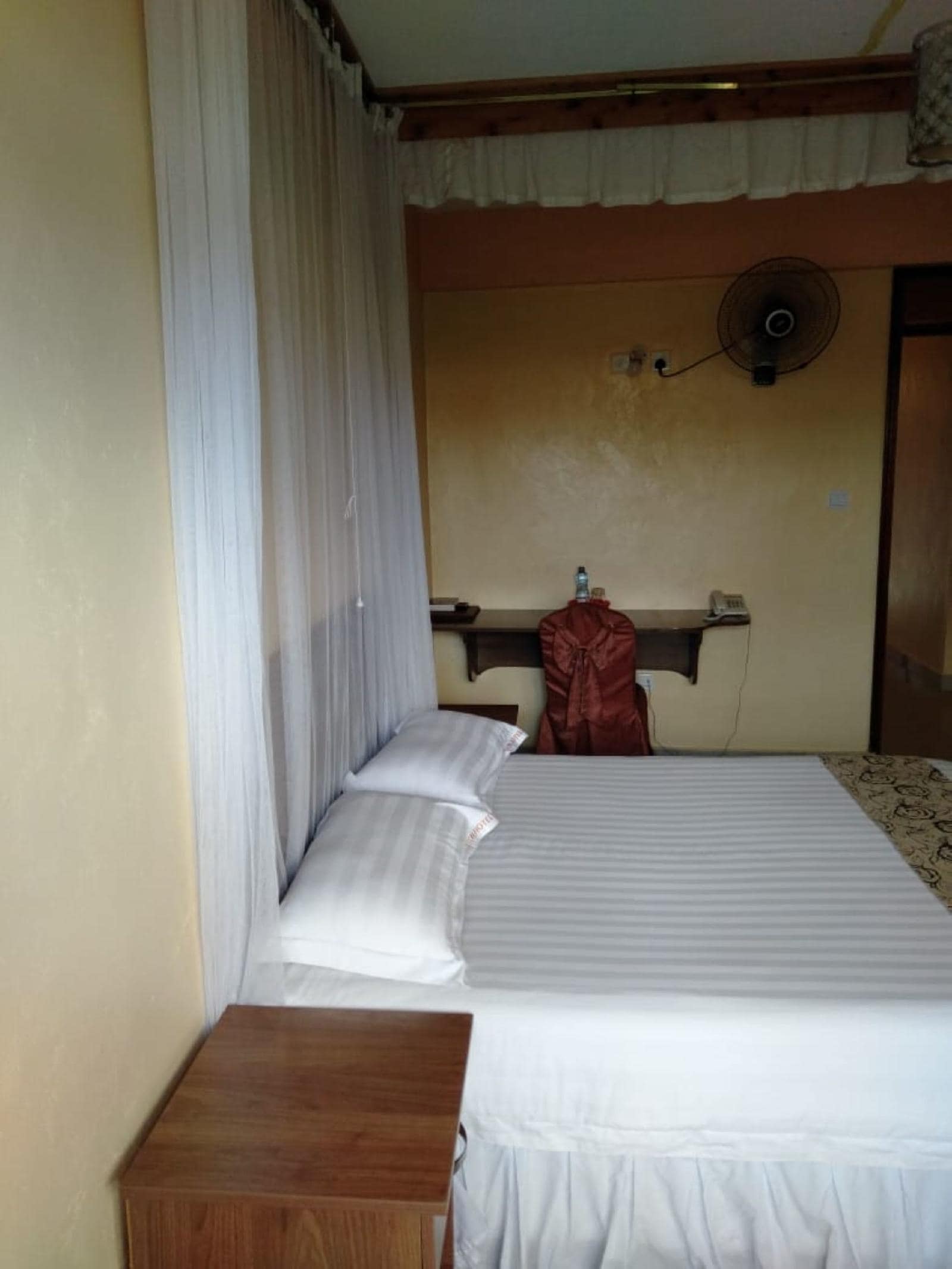 Eton Hotel