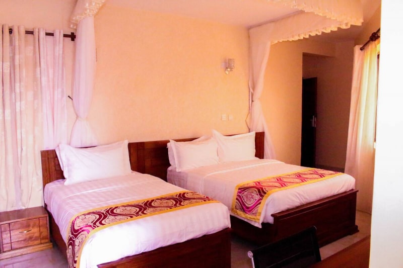 Prinias Hotel
