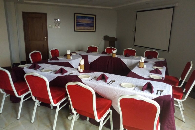 Prinias Hotel
