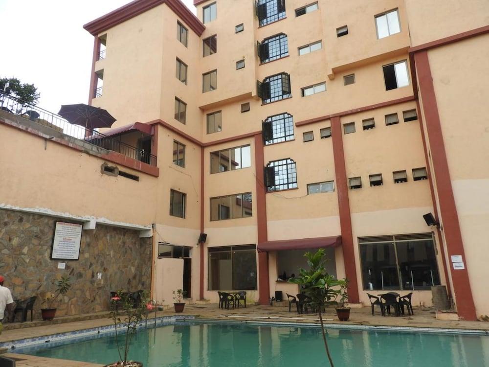 Omega Gardens Hotel