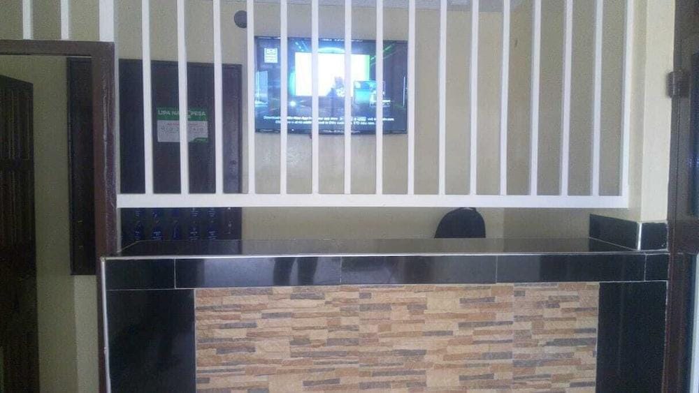 Skyward Mua Hotel