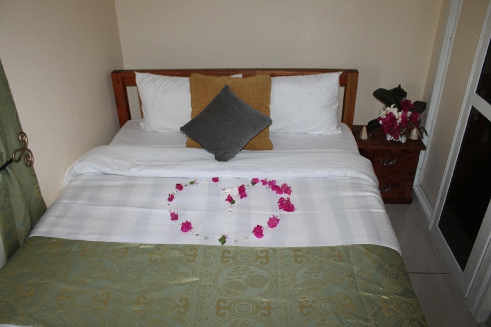 Oluwa Seun Beach Cottages