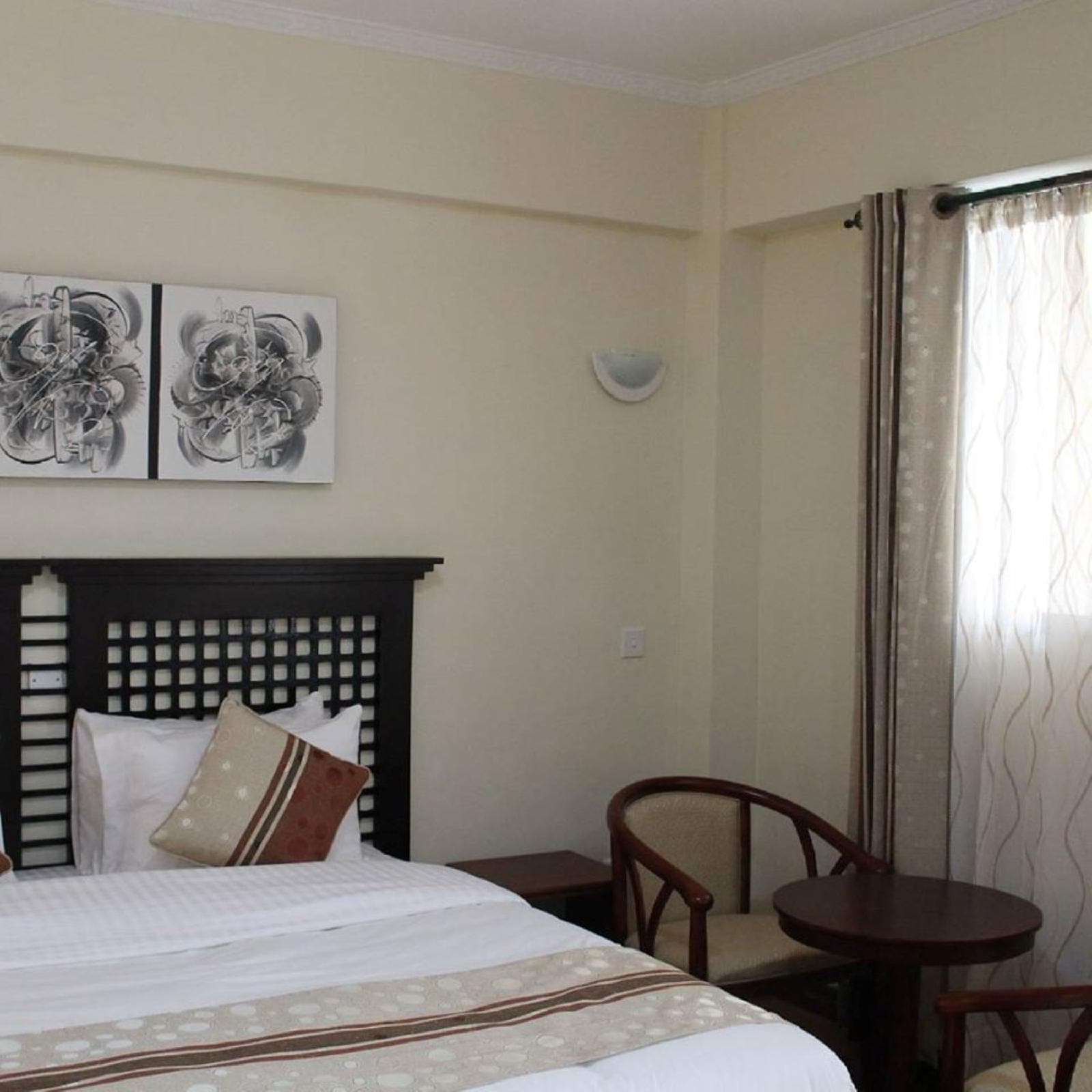 Cranes Suites