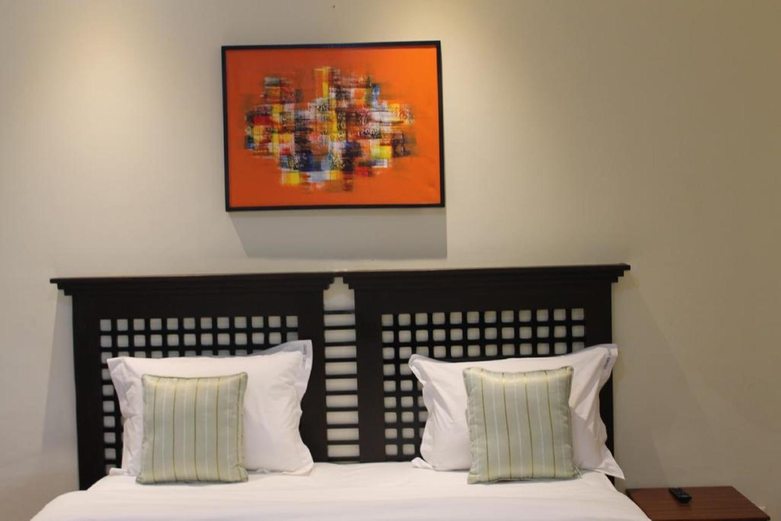 Cranes Suites