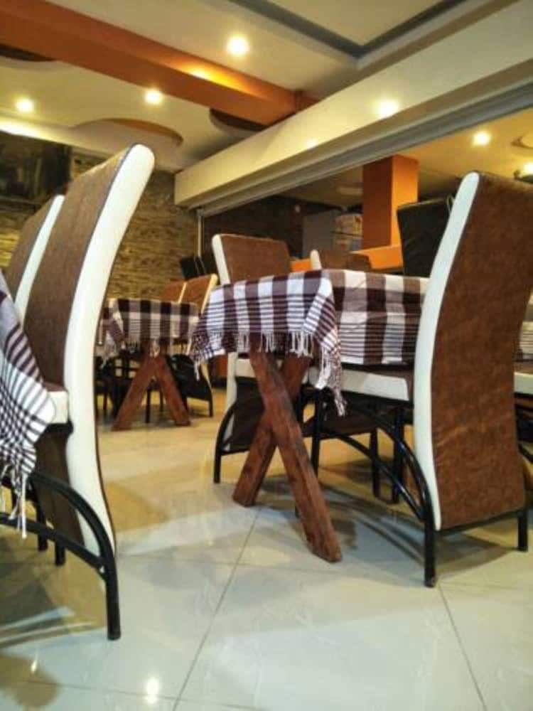 Kenton Hotel
