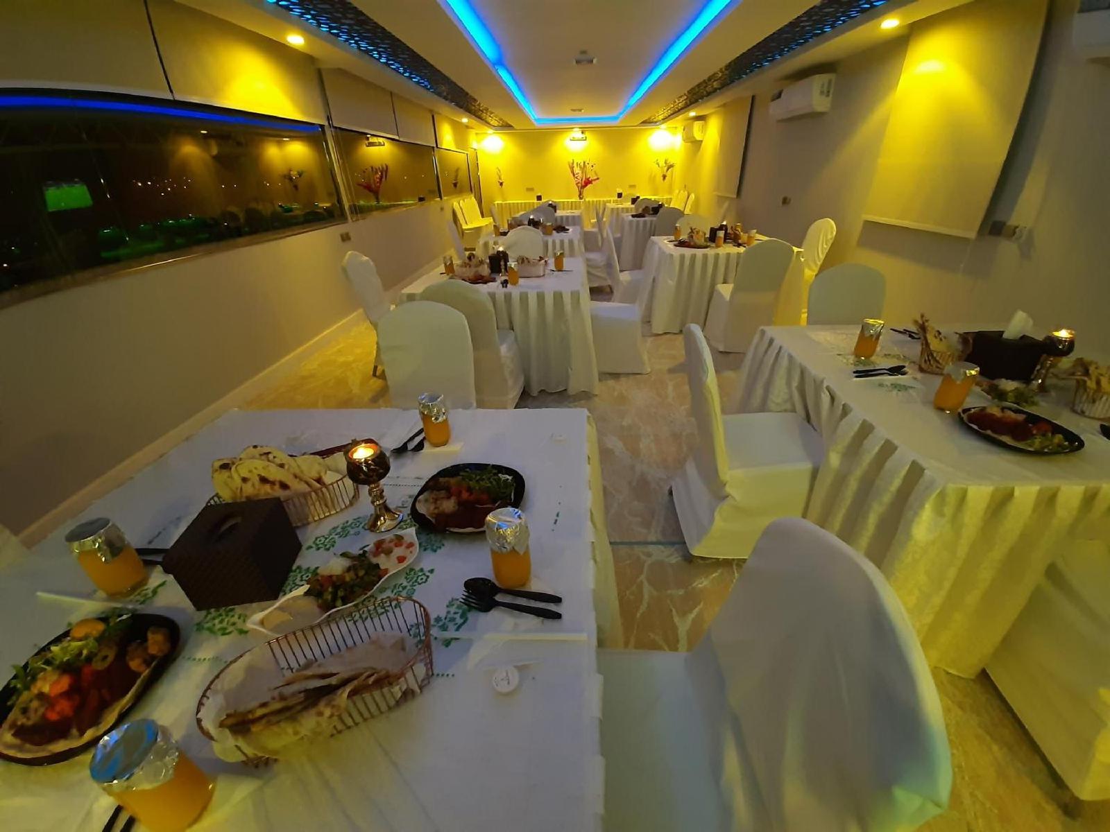 Qasr Alshamal Hotel