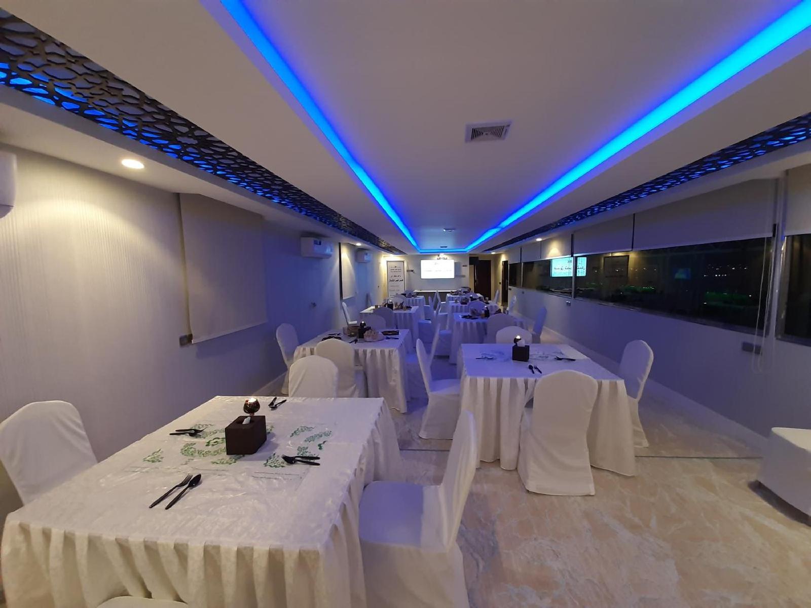Qasr Alshamal Hotel
