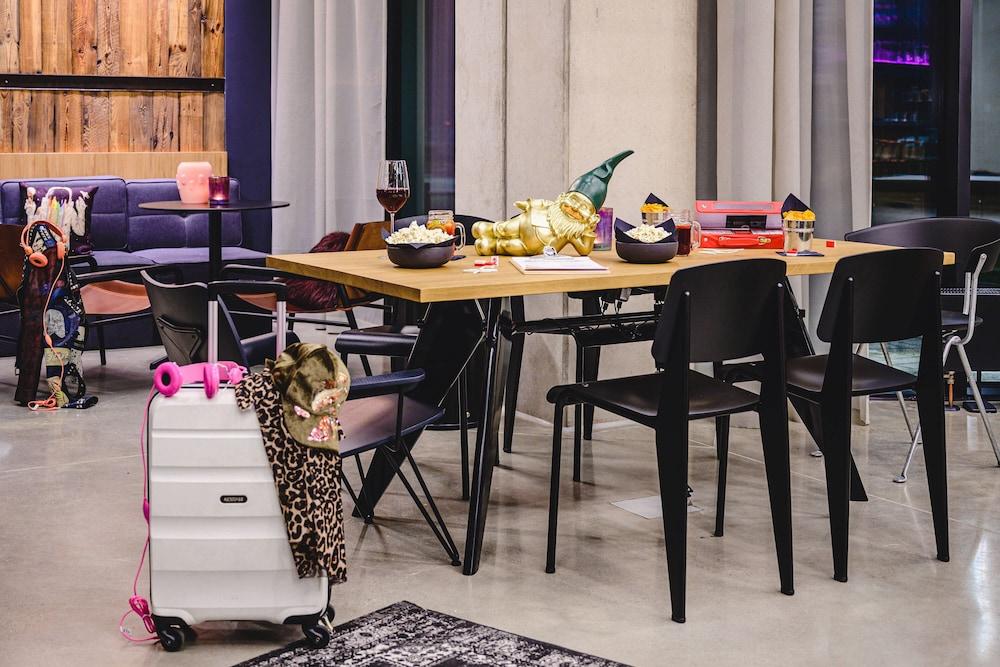Moxy Poznan Airport