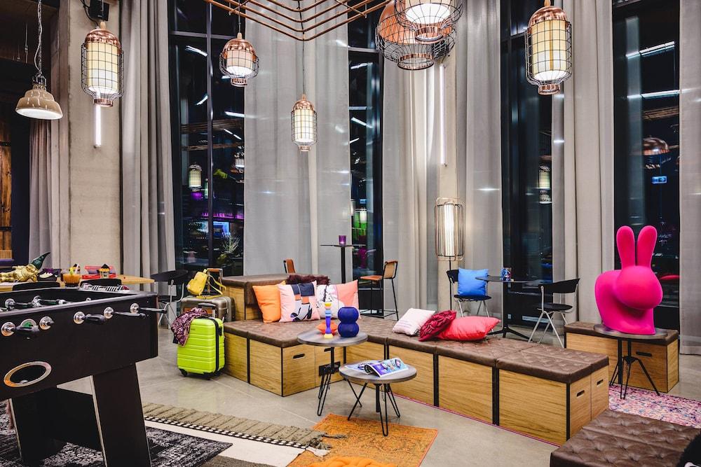 Moxy Poznan Airport
