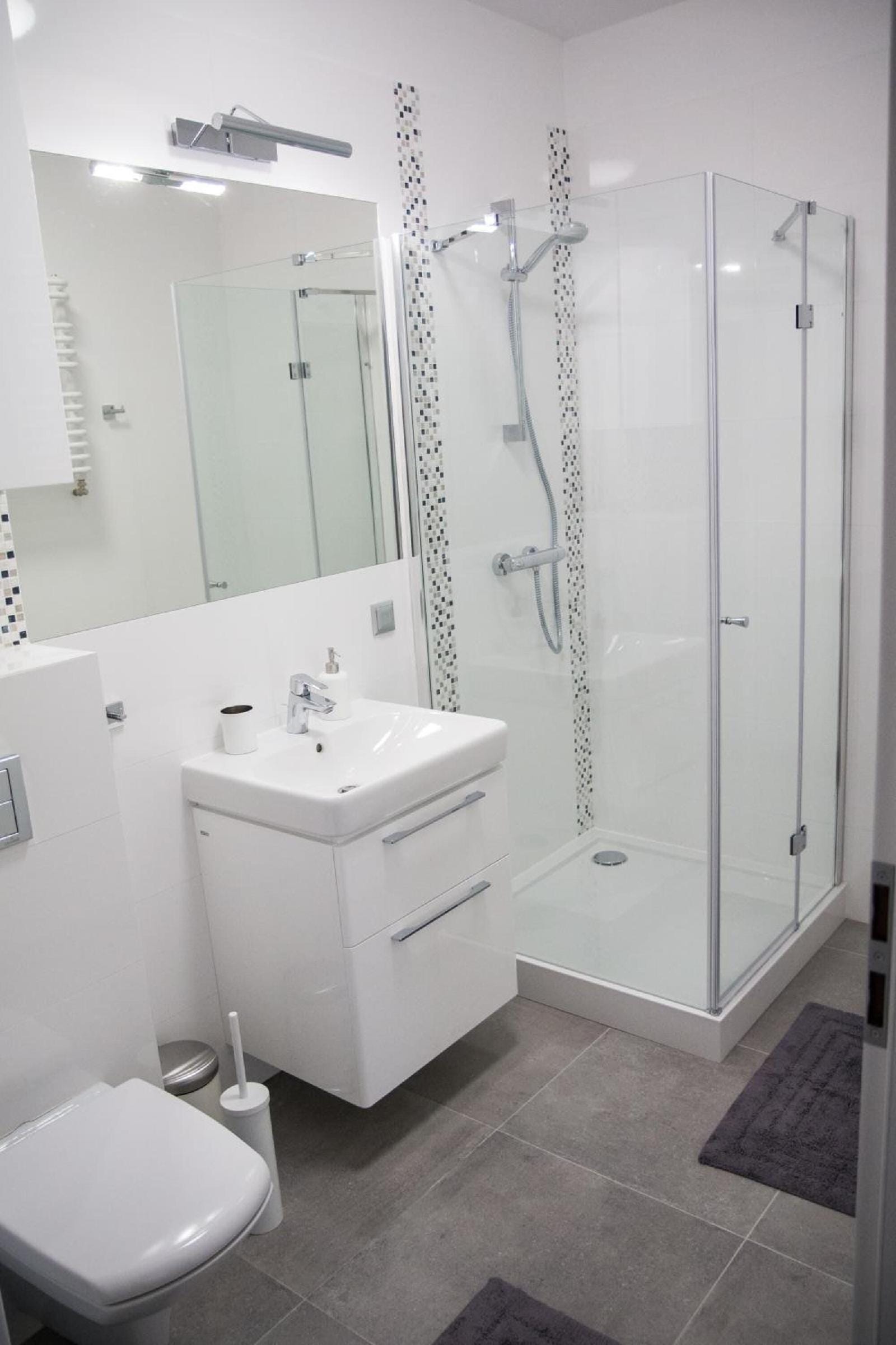 Apartament F&J
