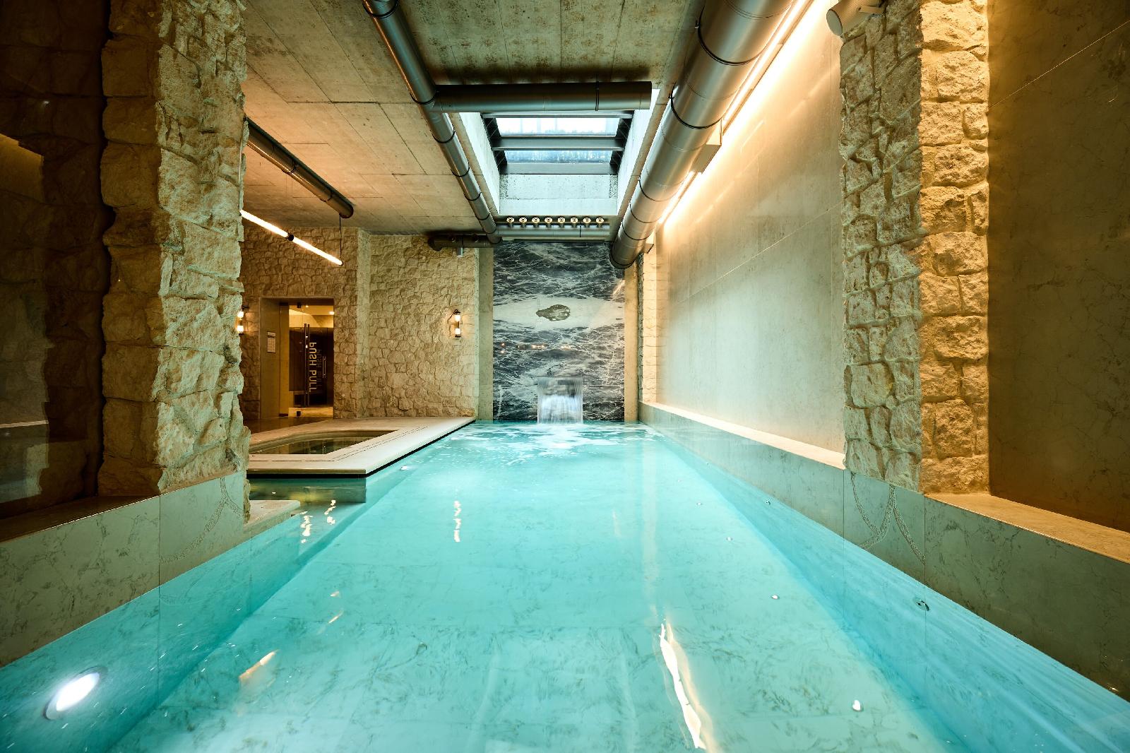 H15 Palace