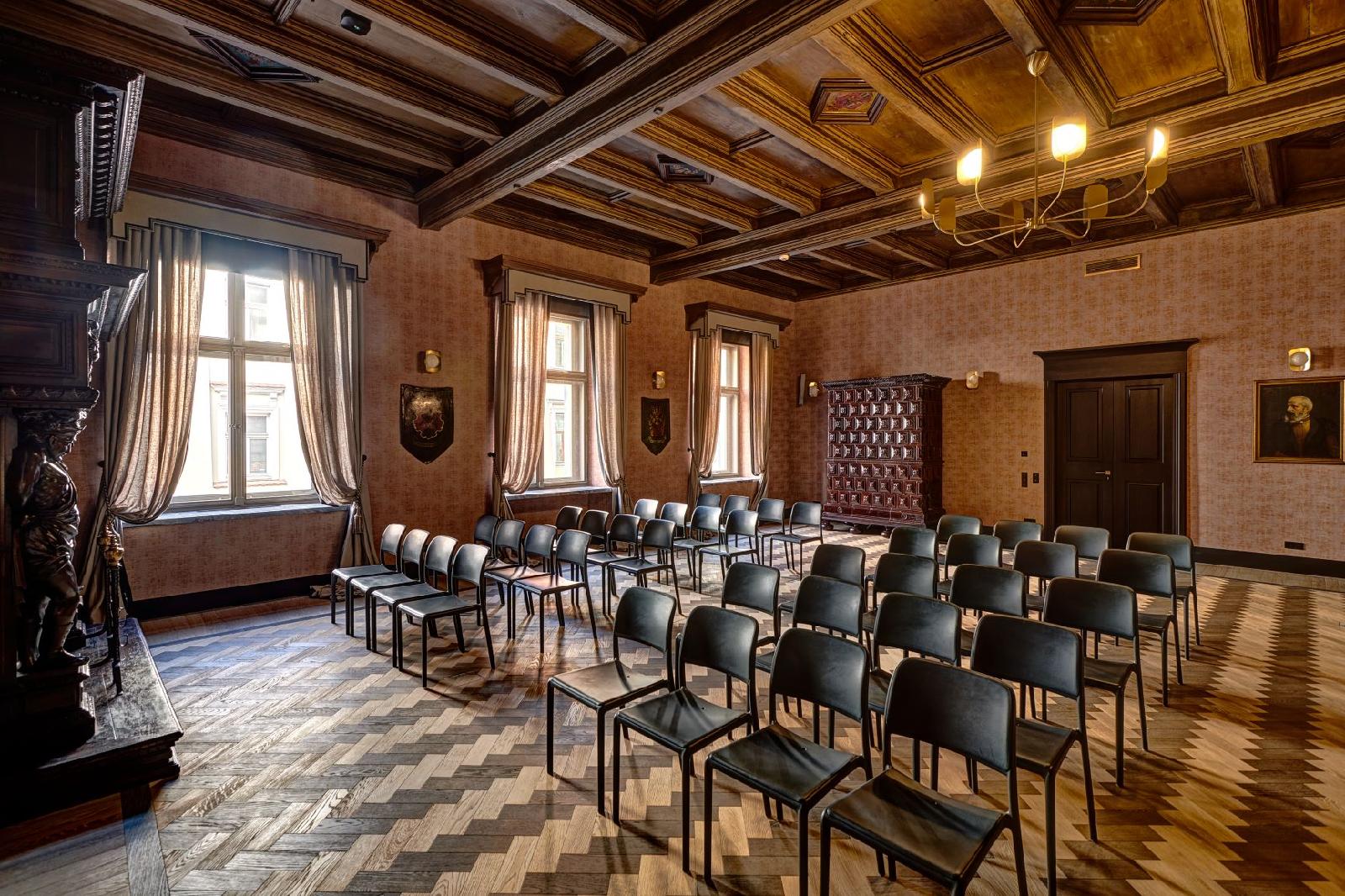 H15 Palace