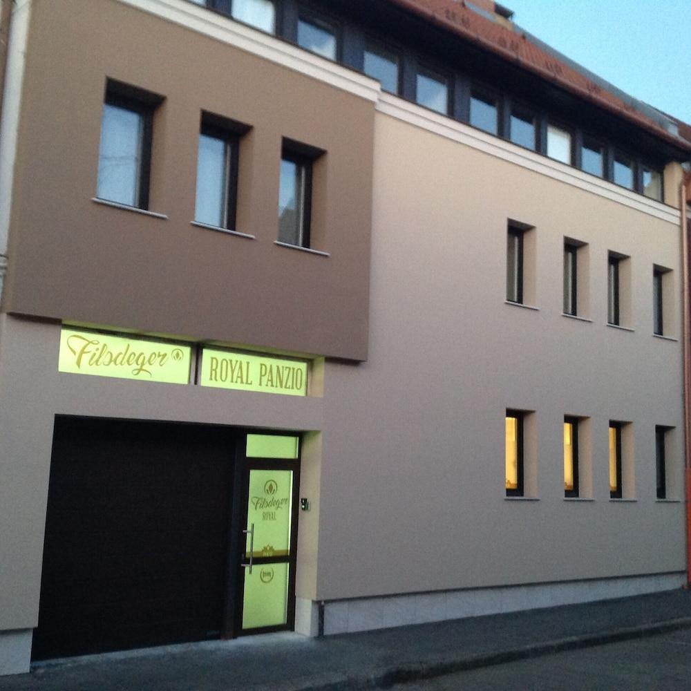 Filsdeger Royal Panzió