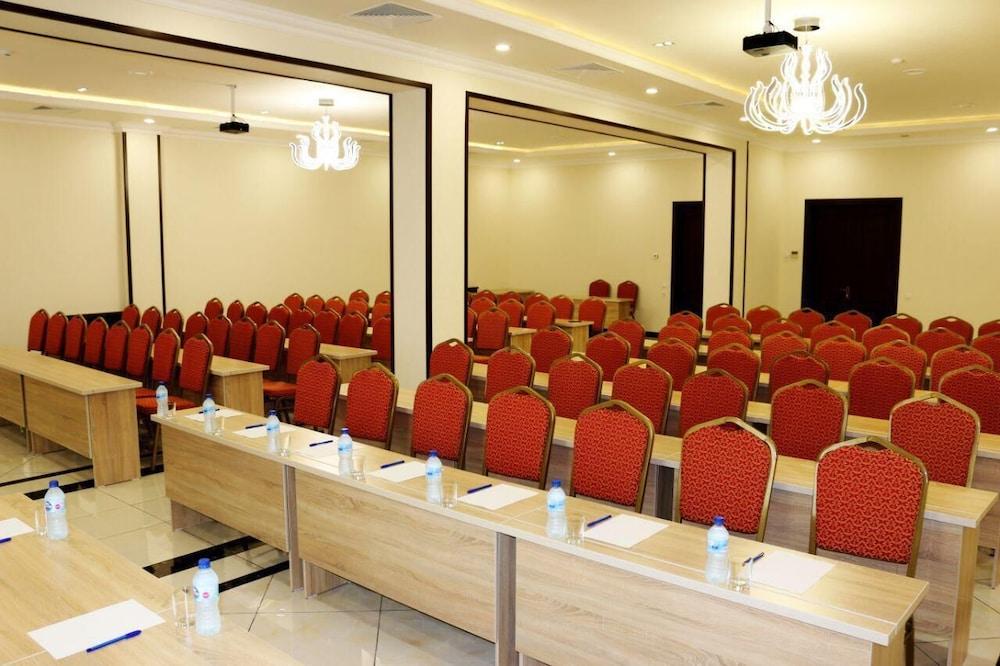 Simma Hotel Spa And Waterpark