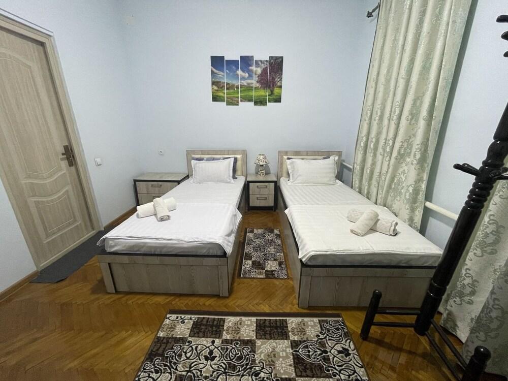 Orom Hotel