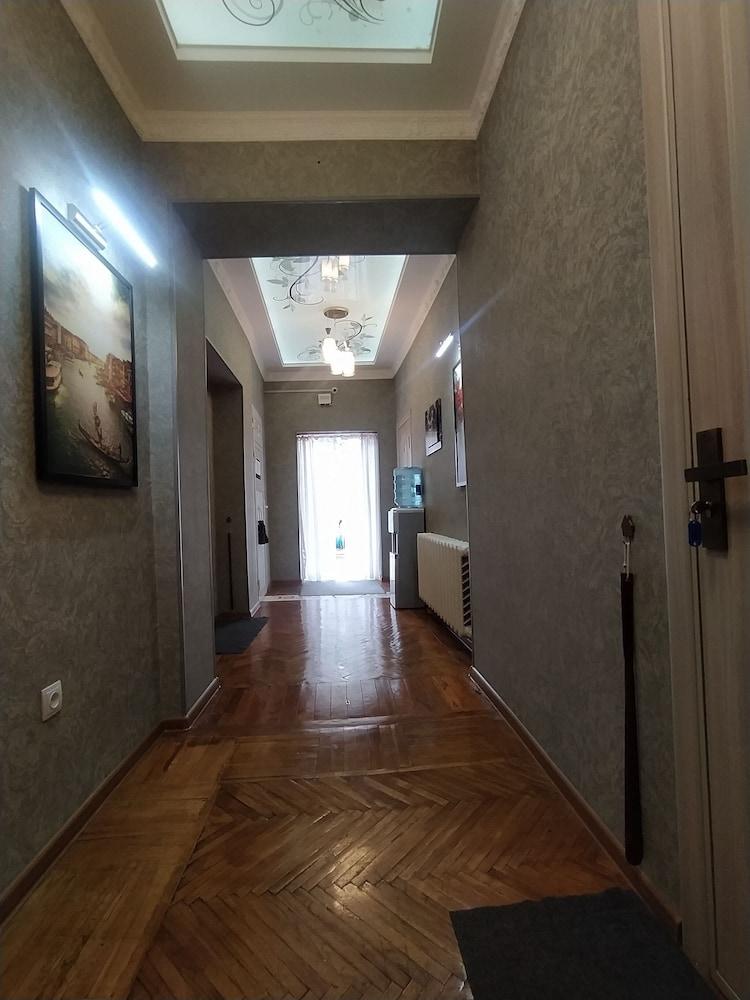 Orom Hotel