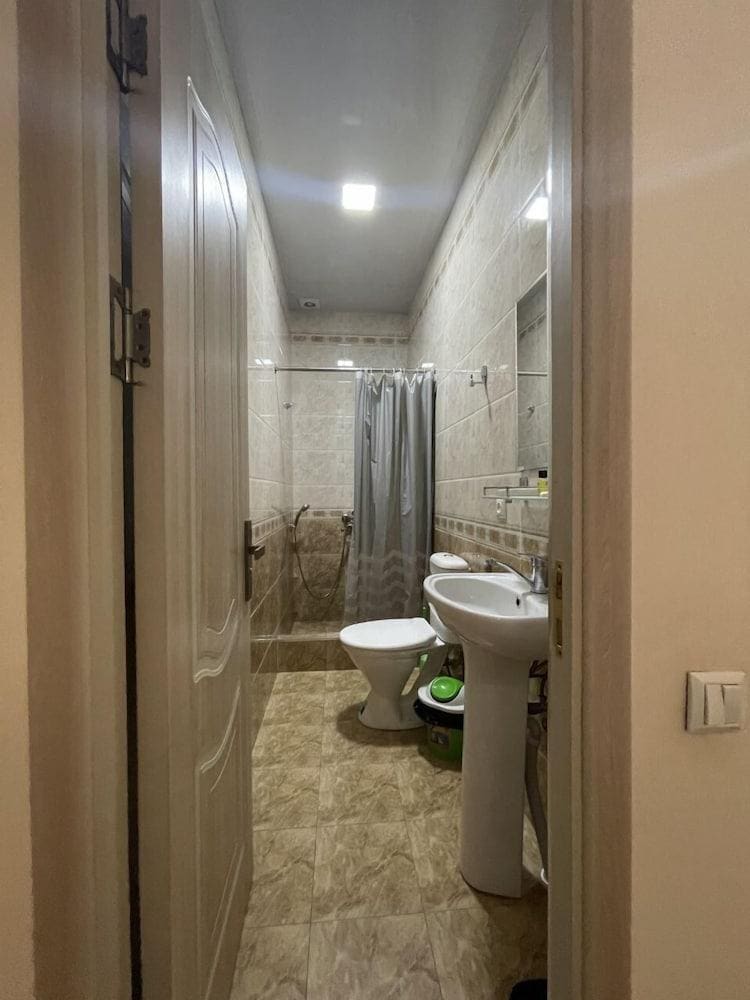 Orom Hotel