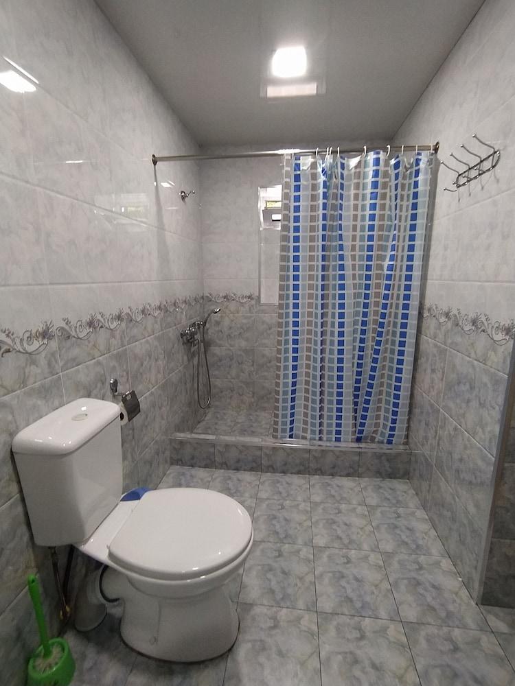 Orom Hotel