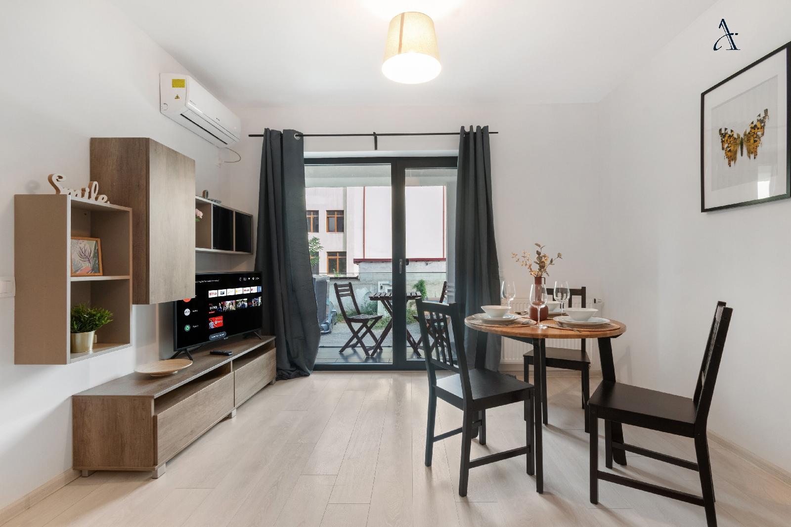 Maia Apartments