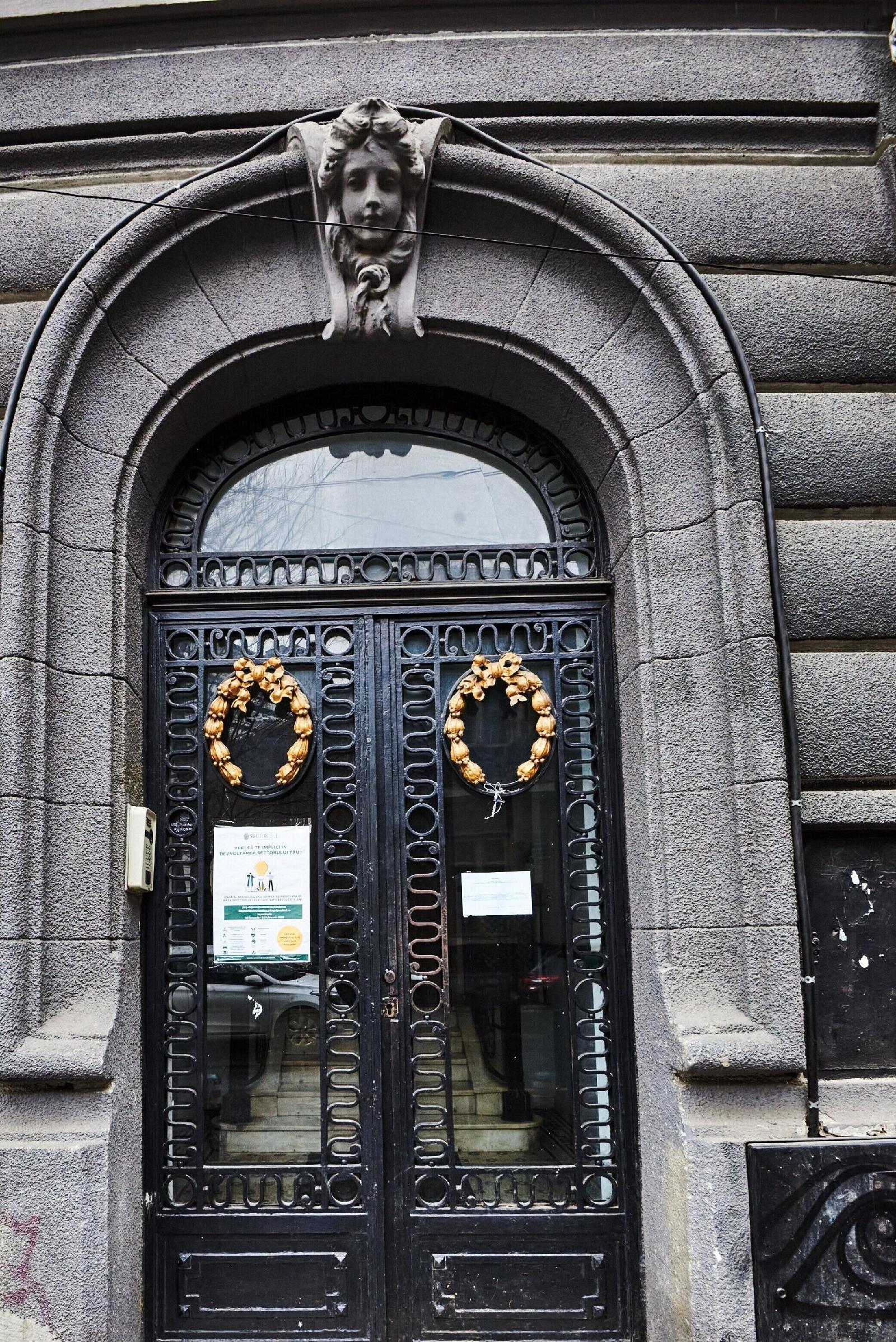 Metropole Apartments Royal Residence