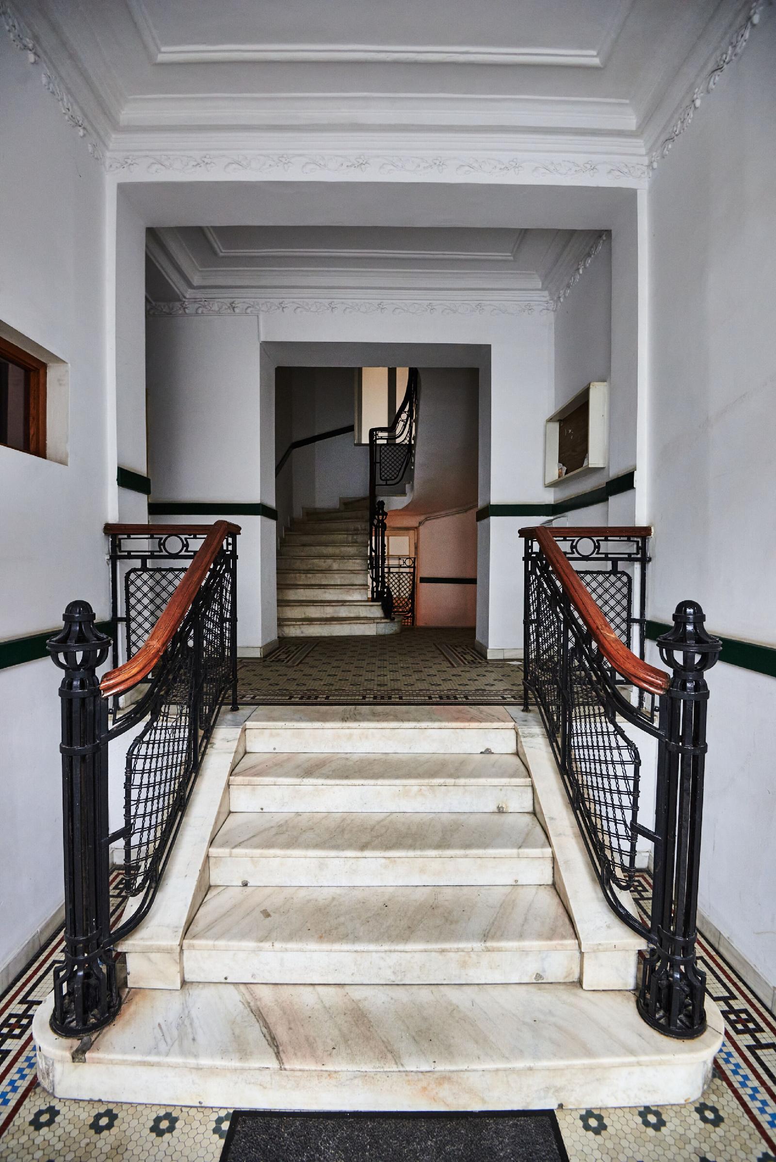 Metropole Apartments Royal Residence
