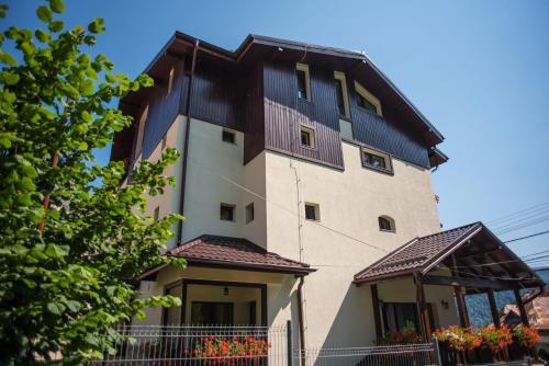 Upper Residence