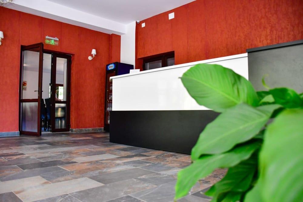 Hotel Cirus