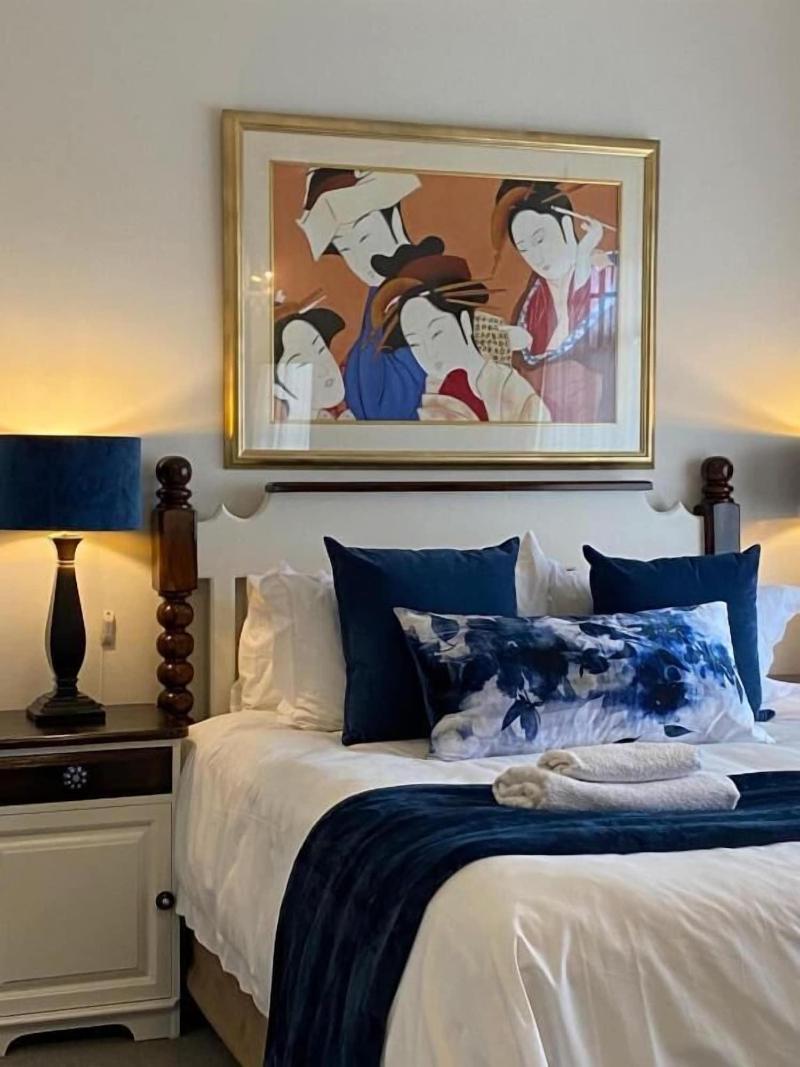 Dolphin Circle Bed and Breakfast