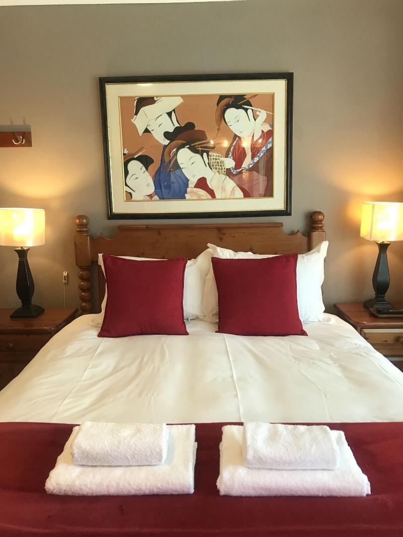 Dolphin Circle Bed and Breakfast