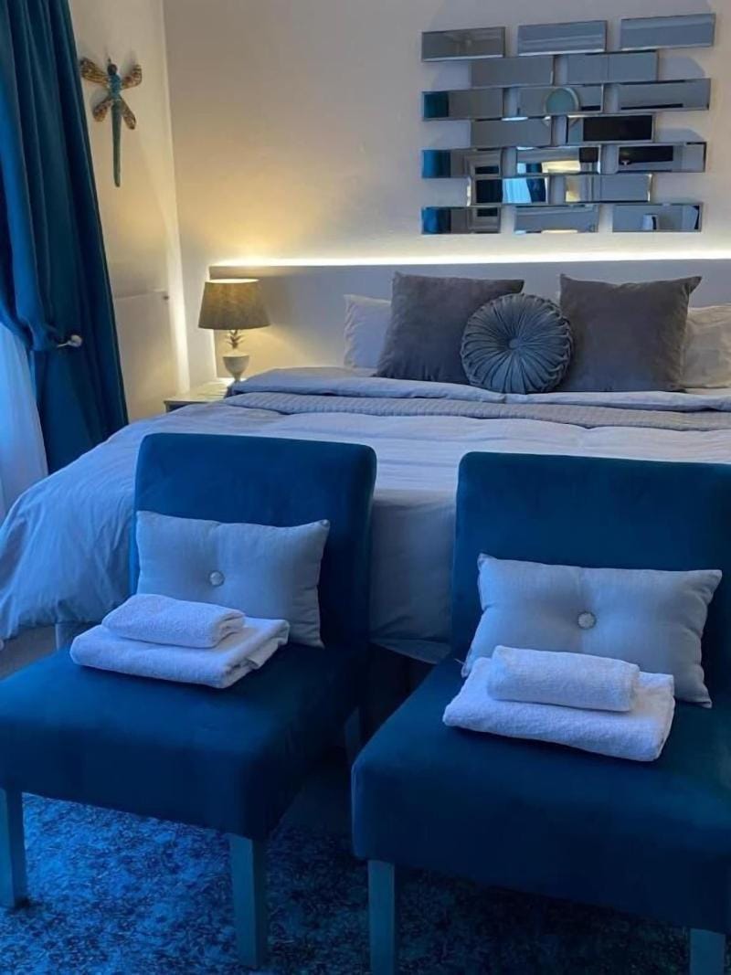 Dolphin Circle Bed and Breakfast