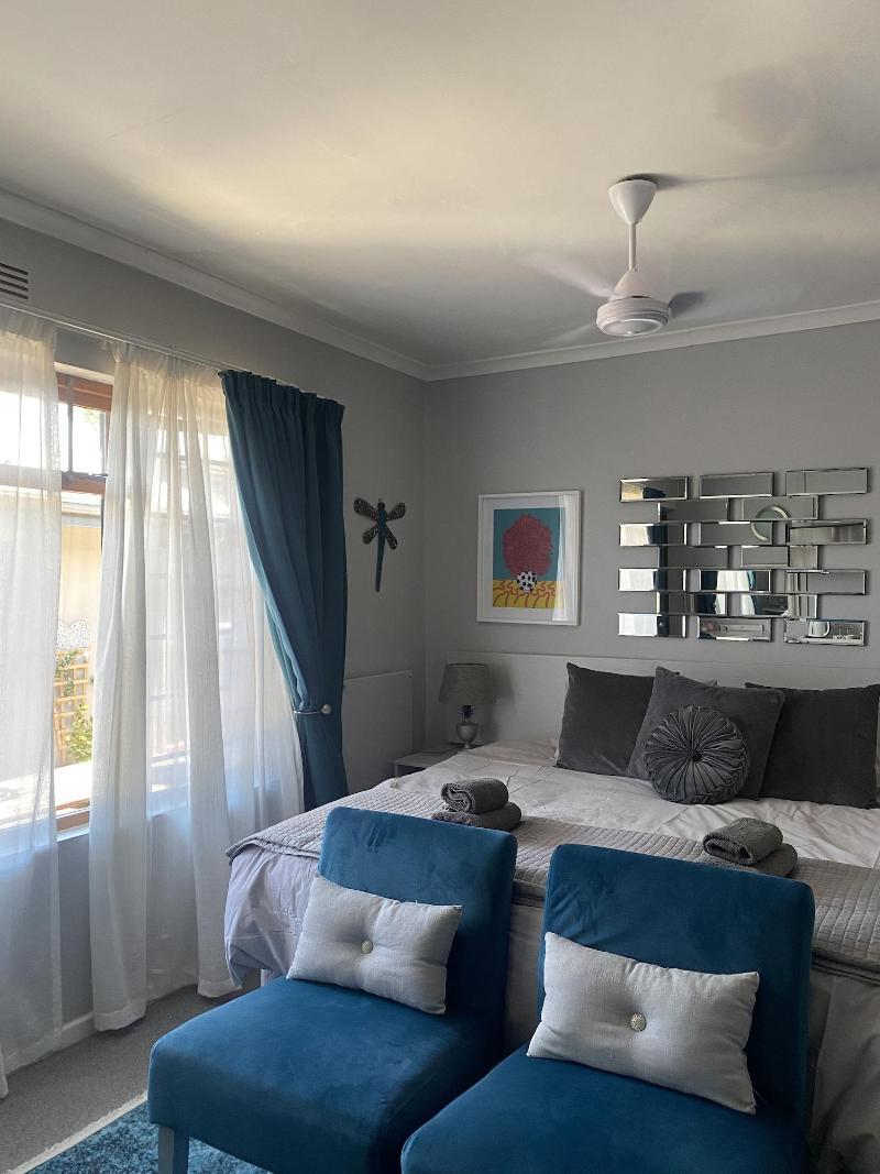 Dolphin Circle Bed and Breakfast