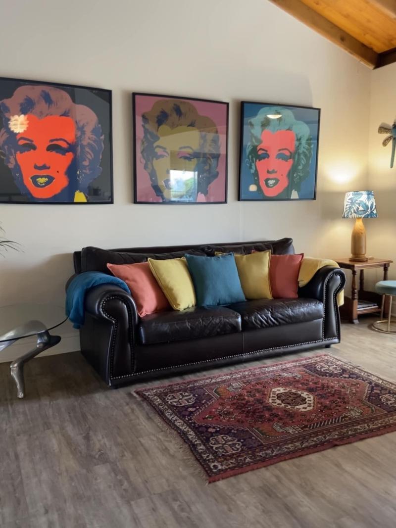 Dolphin Circle Bed and Breakfast