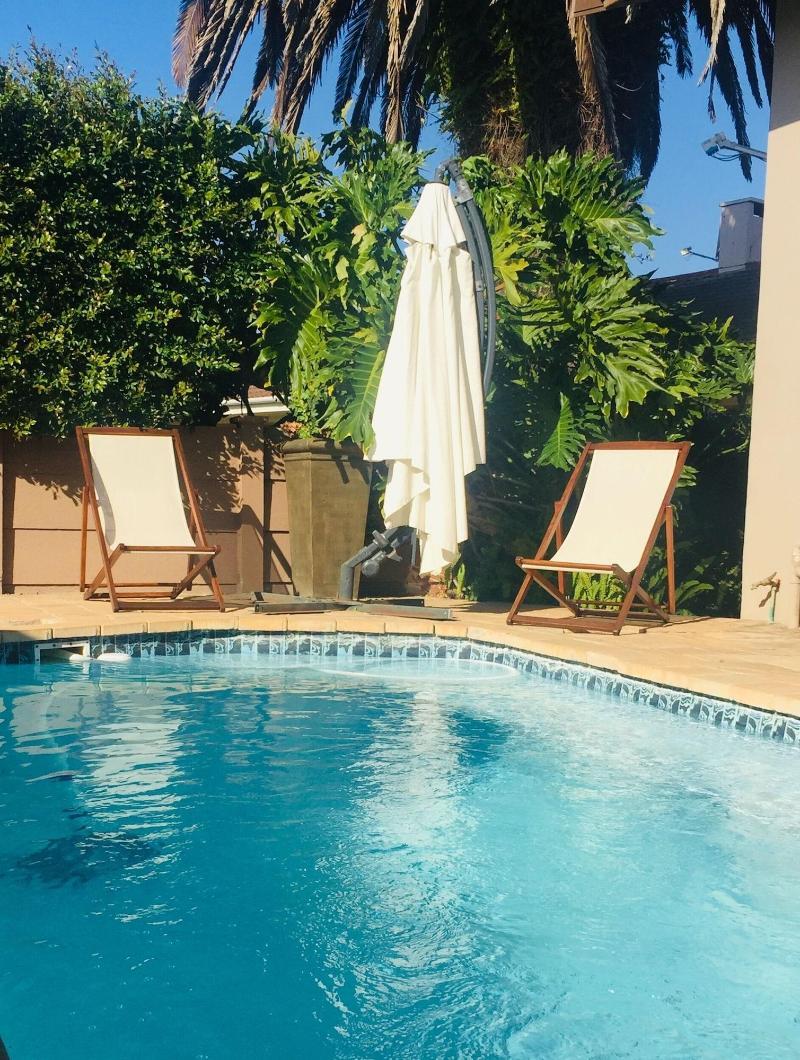 Dolphin Circle Bed and Breakfast
