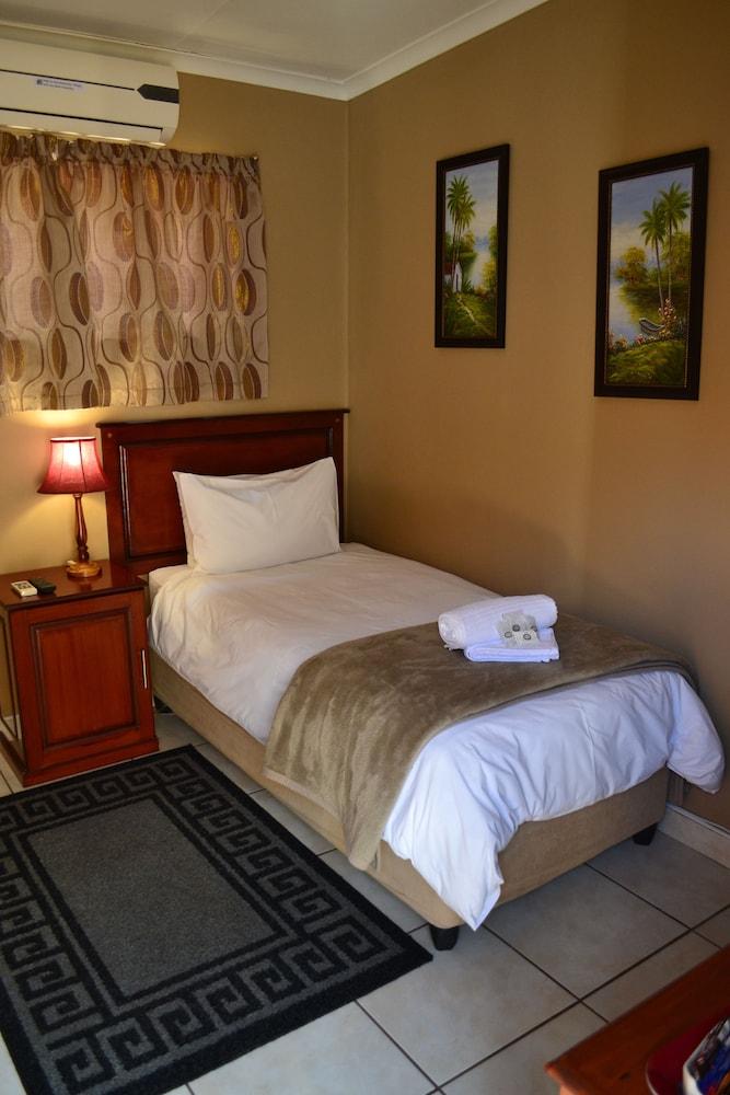 The Oval Guesthouse