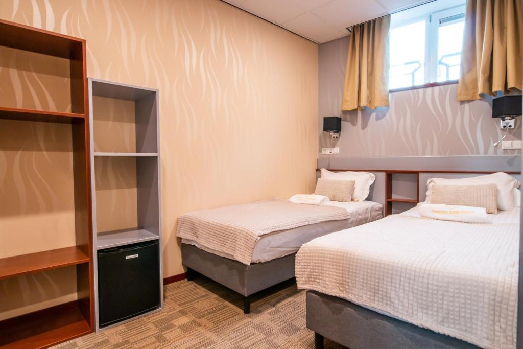 Golden Zaan Hotel