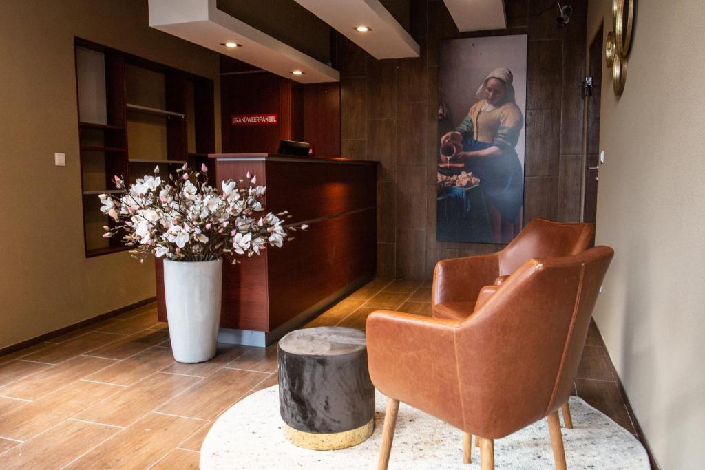 Golden Zaan Hotel