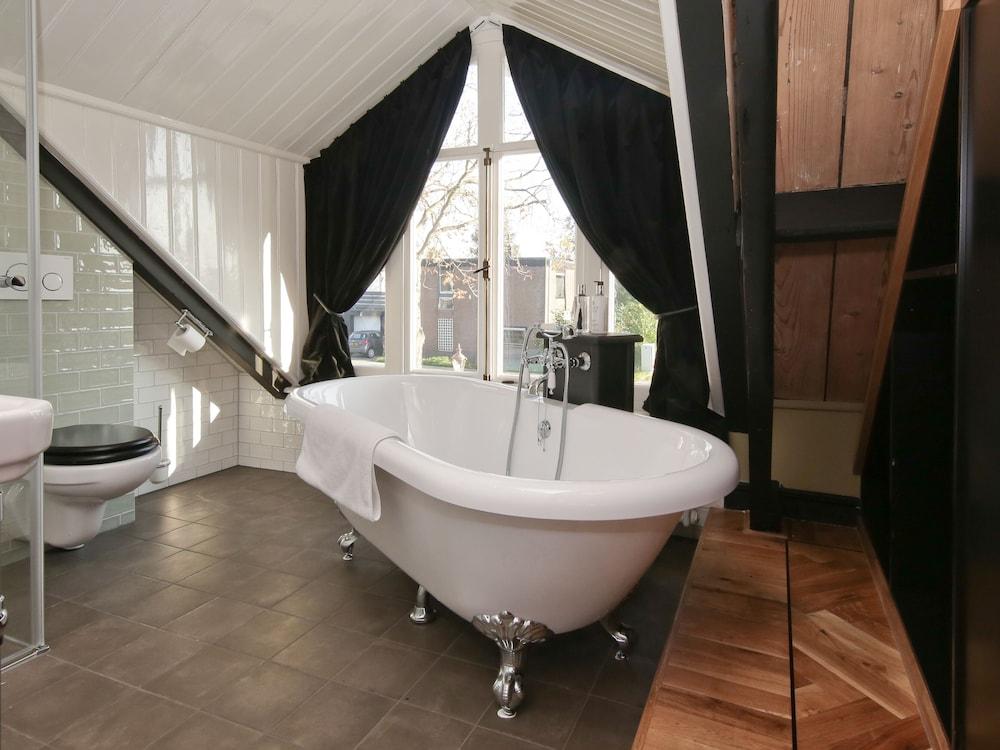 Hotel Suites Wilma J