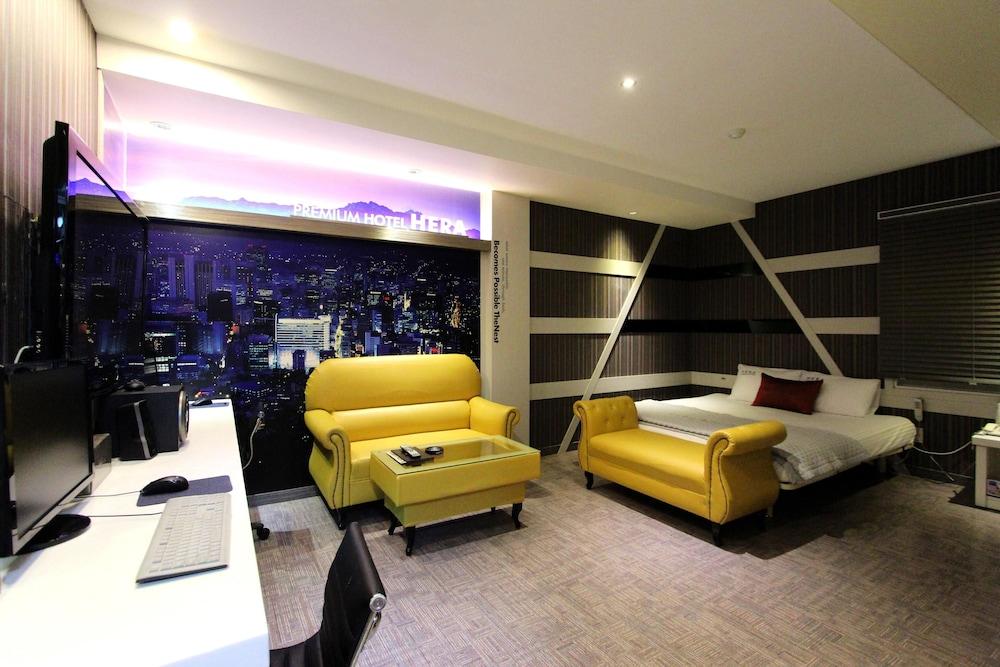 Hera Hotel