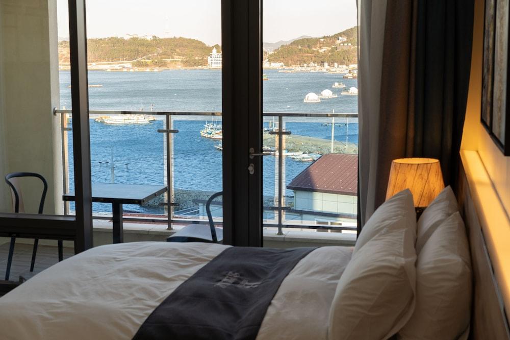 Blanc Hotel