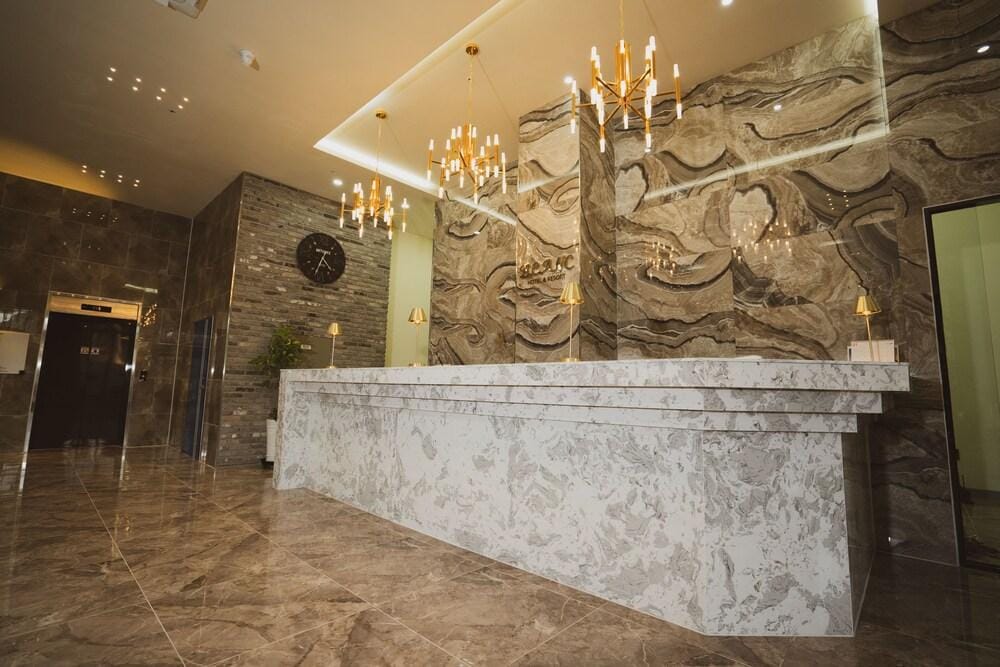 Blanc Hotel