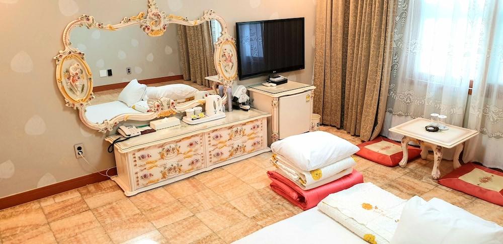 Sungsan Hotel