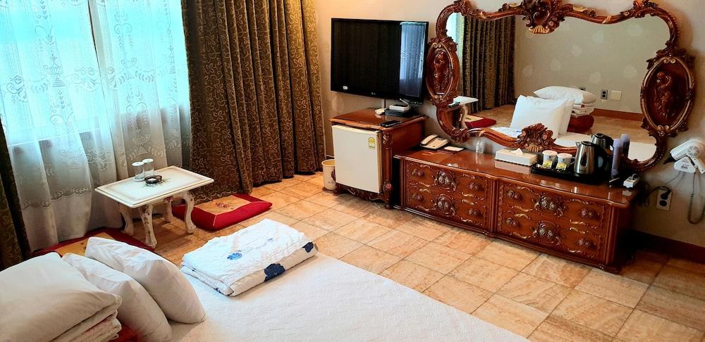 Sungsan Hotel