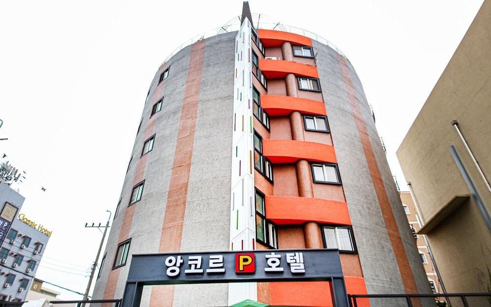 Hotel Encore