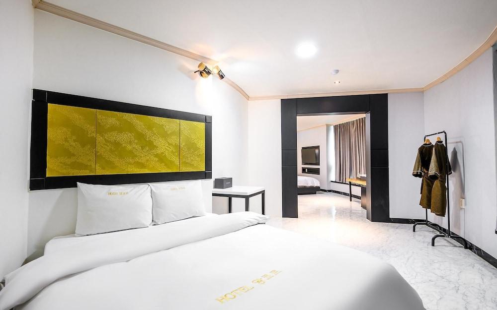 Hotel Encore
