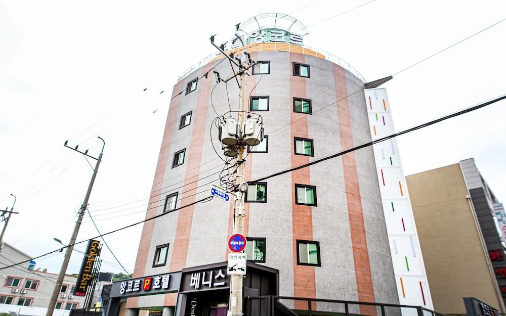 Hotel Encore