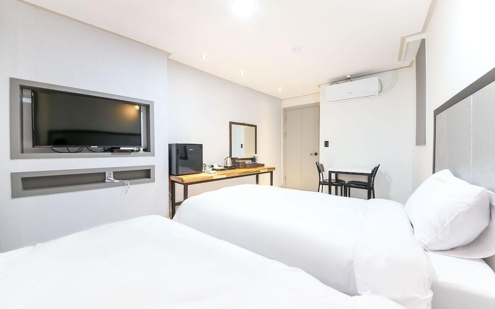 Hotel Encore
