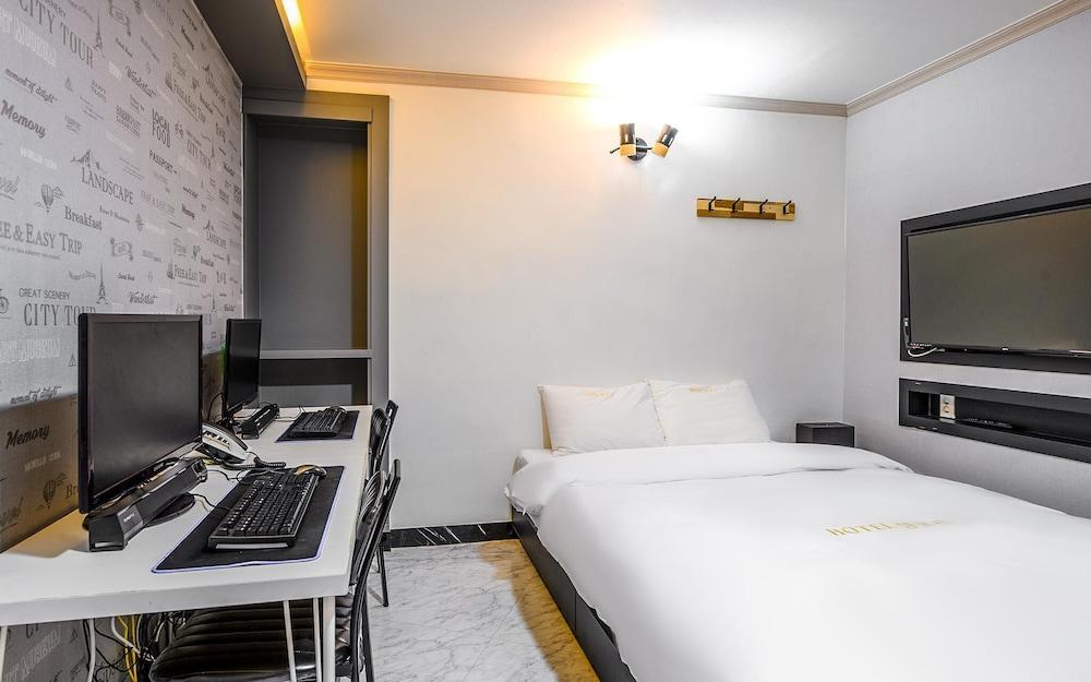 Hotel Encore