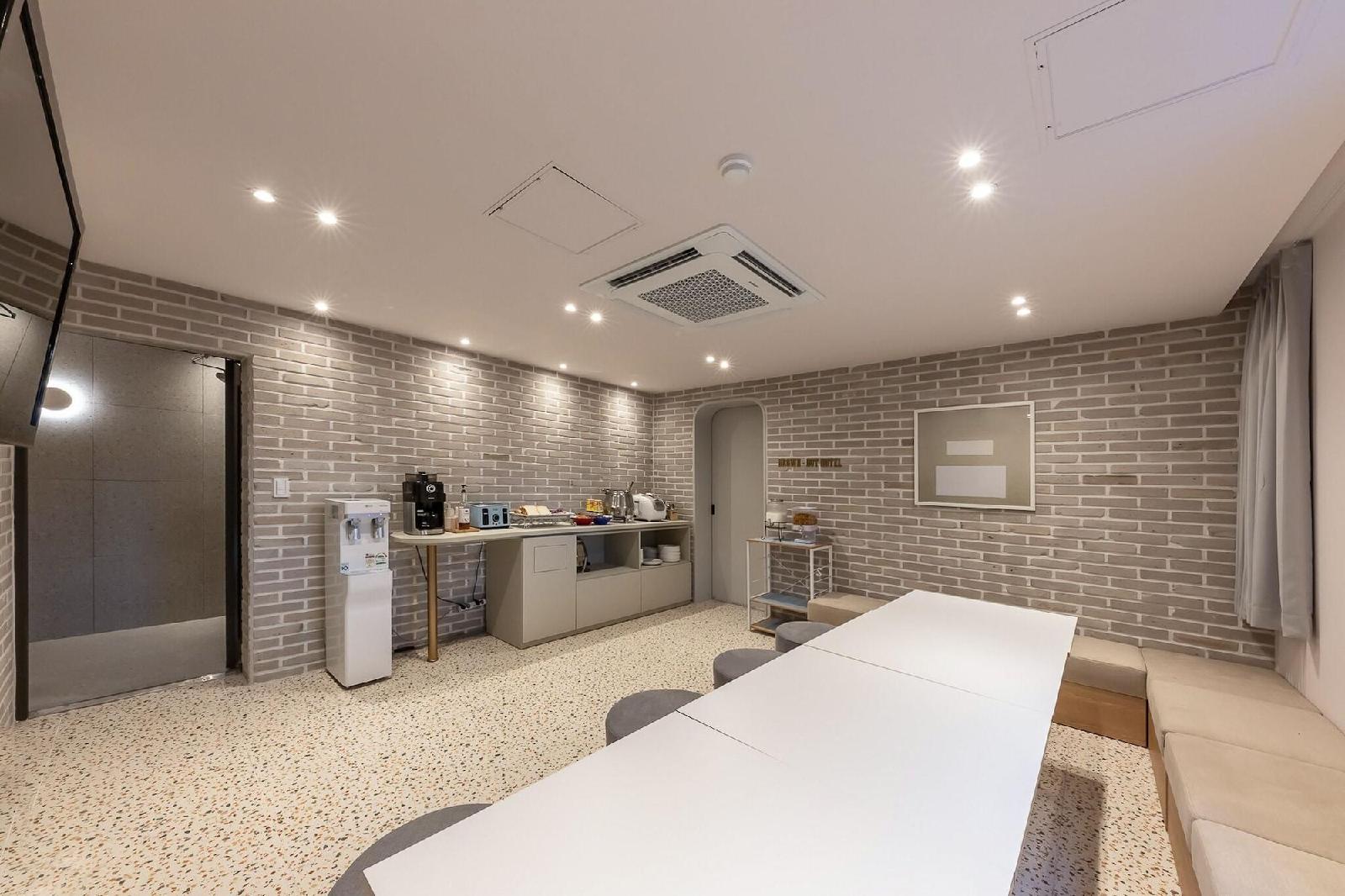 Browndot Hotel